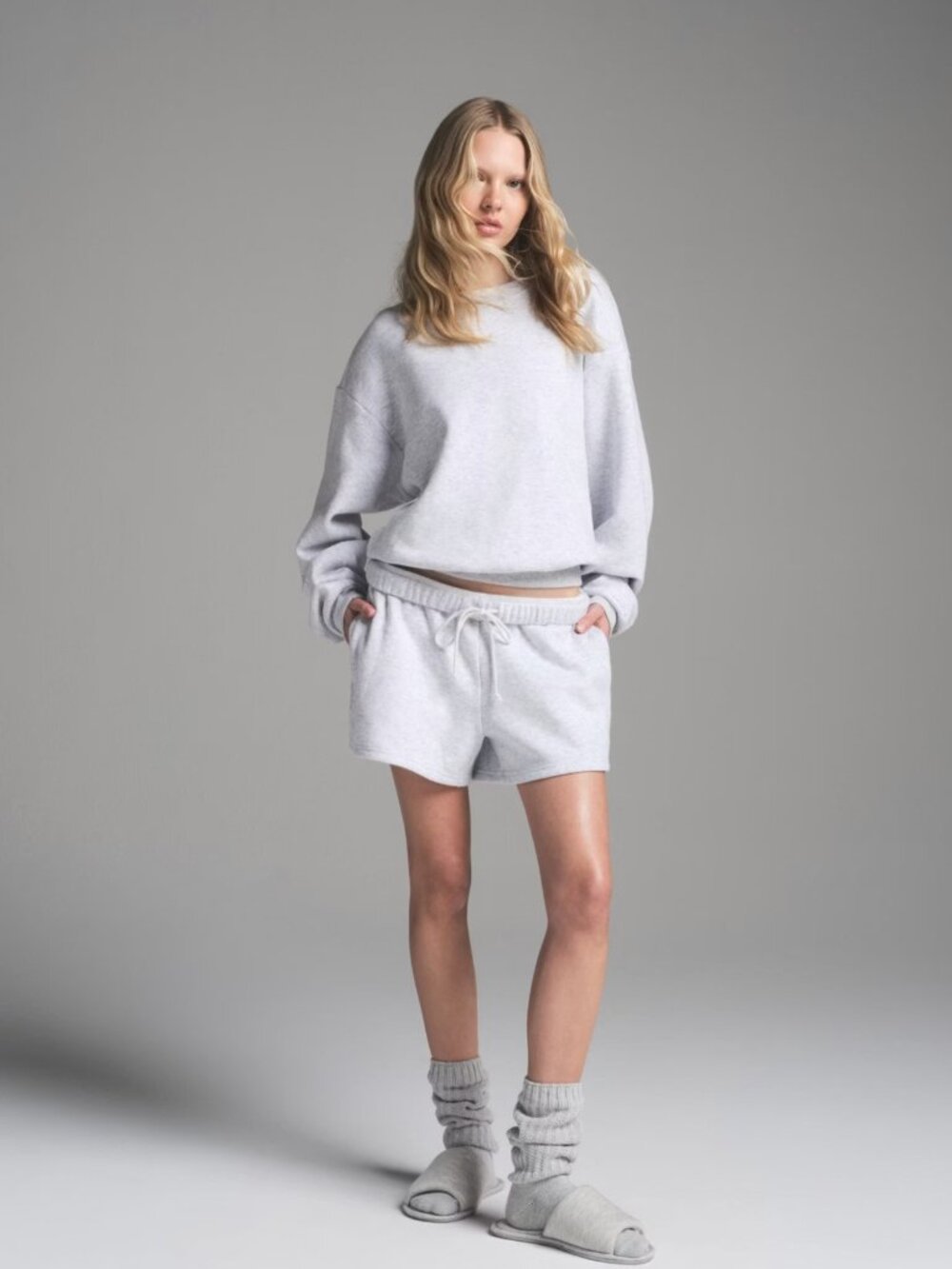 NEW SKIMS Cotton Fleece Classic Crewneck Sweatshirt Light Heather Gray Medium